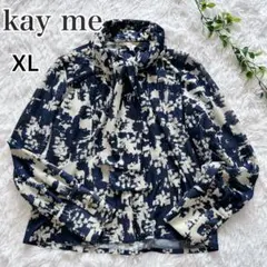 kay me ボウタイブラウス 総柄 ネイビー13号【美品】大きいサイズ 日本製 kay me ボウタイブラウス 総柄 ネイビー13号【美品】大きいサイズ 日本