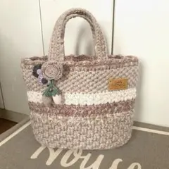 Item thumbnail for item c7bebd99-1aad-4d28-a6f3-4725f8585d6c