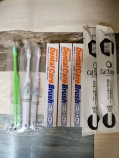 歯ブラシ3種類　歯科用品のサムネイル