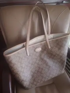 Coach トートバッグ ベージュ ロゴ
