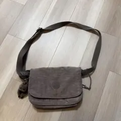 Kipling ブラウン ショルダーバッグ キーホルダー付き