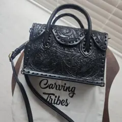 Carving Tribes レザーショルダーバッグ グレースコンチネンタル