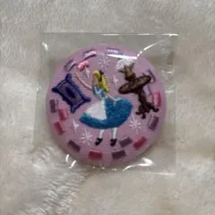 ディズニー刺繍缶バッジ 不思議の国のアリス