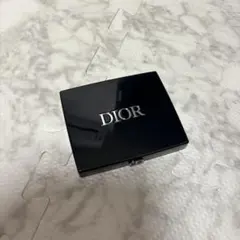Dior ショウ　サンク　クルール　823 ROSA MUTABILIS