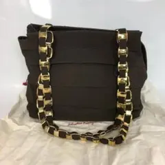 Salvatore Ferragamo サルヴァトーレ フェラガモ ヴァラリボン