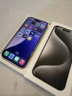 SIMフリー iPhone 15 pro 256GB ケース付