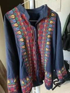 ブランド、年代不明　エスニック柄ハーフコート