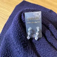 タグ付　クリスタル風ツイストデザインピアス