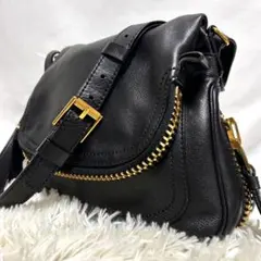美品　TOMFORD ジェニファー　レザーショルダーバッグ　レザー　革　金具のサムネイル