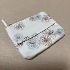 未使用　PAUL&JOE ティッシュケース付きポーチ　ポール&ジョー　美品のサムネイル