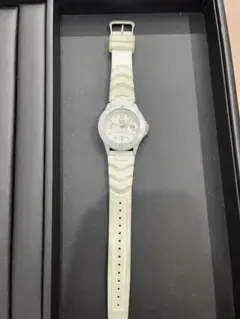 ◇ice watch ホワイト アナログ腕時計 10ATM 不動　汚れあり