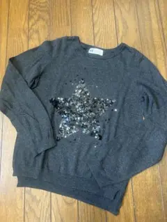 H&M ダークグレー 星型スパンコール長袖ニット