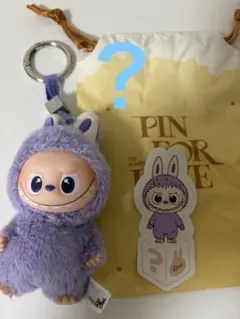 POP MART PIN FOR LOVE ラブブ　？