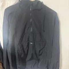 ブラック フード付き ナイロンジャケット