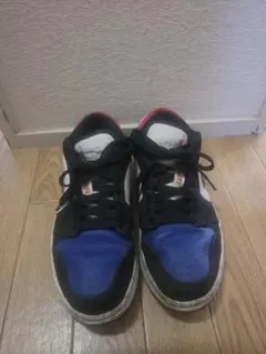 NIKE AIR JORDAN 1 LOW 