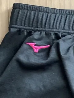 Mizuno ブラック ショートパンツ ピンクロゴ