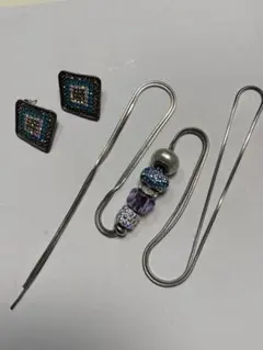 SWAROVSKI ビーズロンデル装飾 ネックレスとピアス