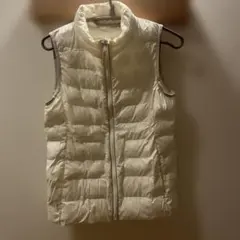 UNIQLO キッズ中綿ベスト　白