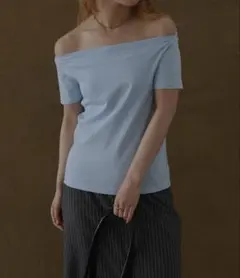 ２WAY半袖オフショルダートップスのサムネイル