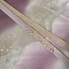 フォーマルにもお使いいただける薄色・金に幾何学文様を組み込んだ正絹高麗組帯締め