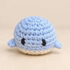 クジラ あみぐるみ 手のひらサイズ