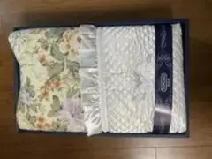 花柄 フリル付き 掛け布団のサムネイル