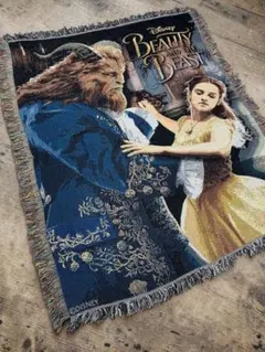 レア Disney 美女と野獣 実写 タペストリー ラグ ソファカバー ベルのサムネイル