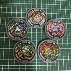 妖怪メダルダイヤニャン　トパニャン　サファイニャン　エメラルニャン　ルビーニャン