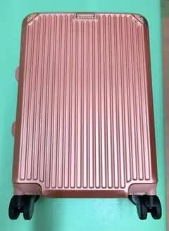 エバー航空ファーストクラス限定 RIMOWA アメニティポーチ ワイン