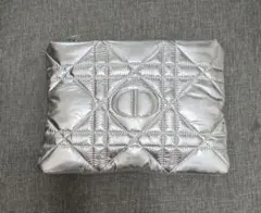 【新品未使用】DIOR ディオール シルバー ポーチ 最新ノベルティ