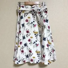 MISCH MASCH ミッシュマッシュ 花柄 フレアスカート ベルト付 S36のサムネイル