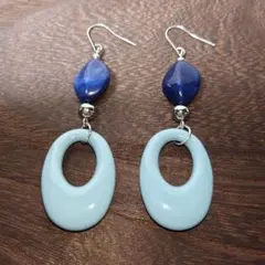【122】ブルーのオーバルピアス 大ぶり　　ハンドメイド