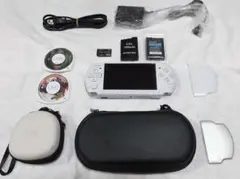 PSP3000 美品 液晶画面はほとんど傷なし バッテリー二個付き 11点セット
