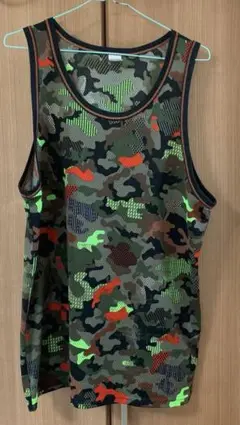 ZUMBA 迷彩柄タンクトップ