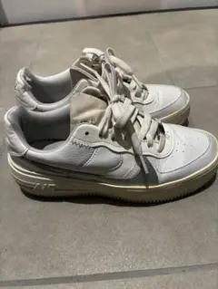 NIKE AIR FORCE 1 レディース スニーカー　23.5