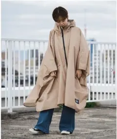 【新品タグ付】KIU キウ 男女兼用 レインポンチョ レインコート ベージュ