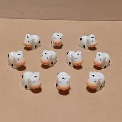 かわいい 牛の置物 10体　　　　　ミニチュア フィギュア