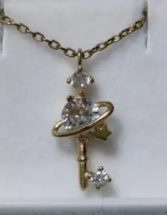 ネックレス　キー型