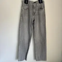 Levi's グレー ストレートデニムパンツ
