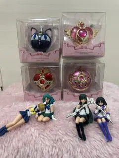 セーラームーン　ミニチュアリータブレット4種&外部太陽系戦士ミニフィギュア