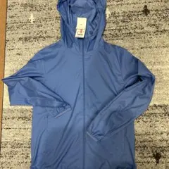 ポケッタブル　UVカットパーカー　ブルー　S