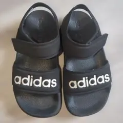adidas ブラック サンダル