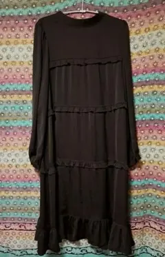 GU ブラック フリル ワンピース