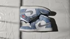 Nike Air Jordan 1 mid se hyper royal