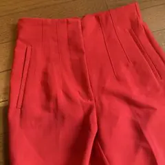 ZARA ハイウェストパンツ　レッド