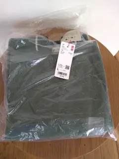 【新品未使用】UNIQLO✕アニヤ・ハインドマーチ　セーター　グリーン　Lサイズ