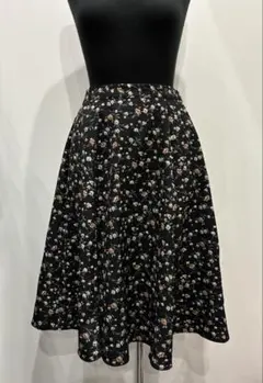 花柄フレアスカート ひざ丈 黒