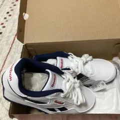 リーボック　23.5cm シューズ