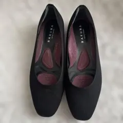 RAKUNA SEITAI PUMPS　23.5cm　黒　冠婚葬祭　ラクナ　美品のサムネイル