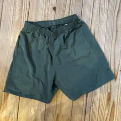 A*u様 GU ショートパンツ Sサイズ　カーキ